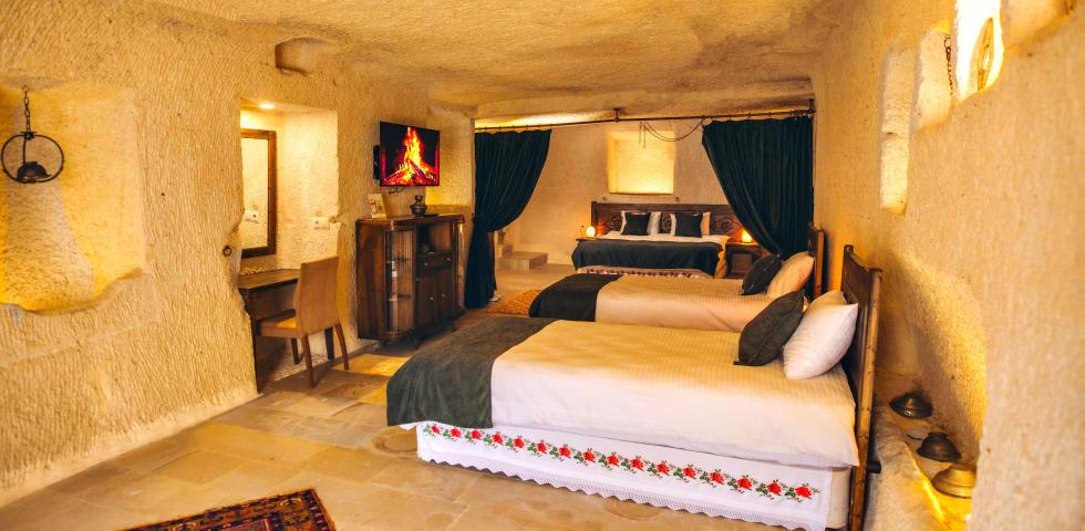 Rosa Family Suite - 102